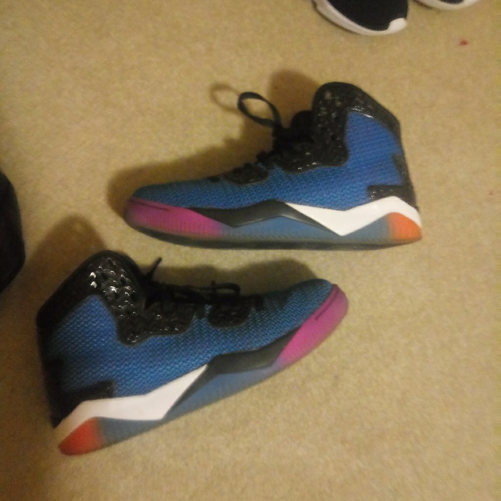 Jordan spike 40
